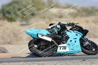 media/Dec-06-2025-CVMA (Sat) [[4a896cc04c]]/Race 4-Formula Middleweight/